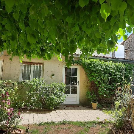 Le Clos Du Coteau Saint-Martin-la-Pallu Exterior foto
